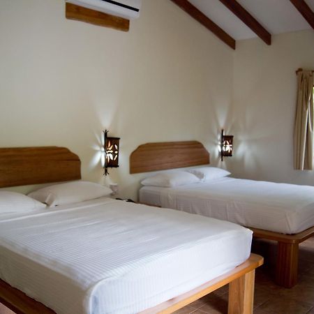 Mamma E Papa Aparthotel Ojochal Bagian luar foto