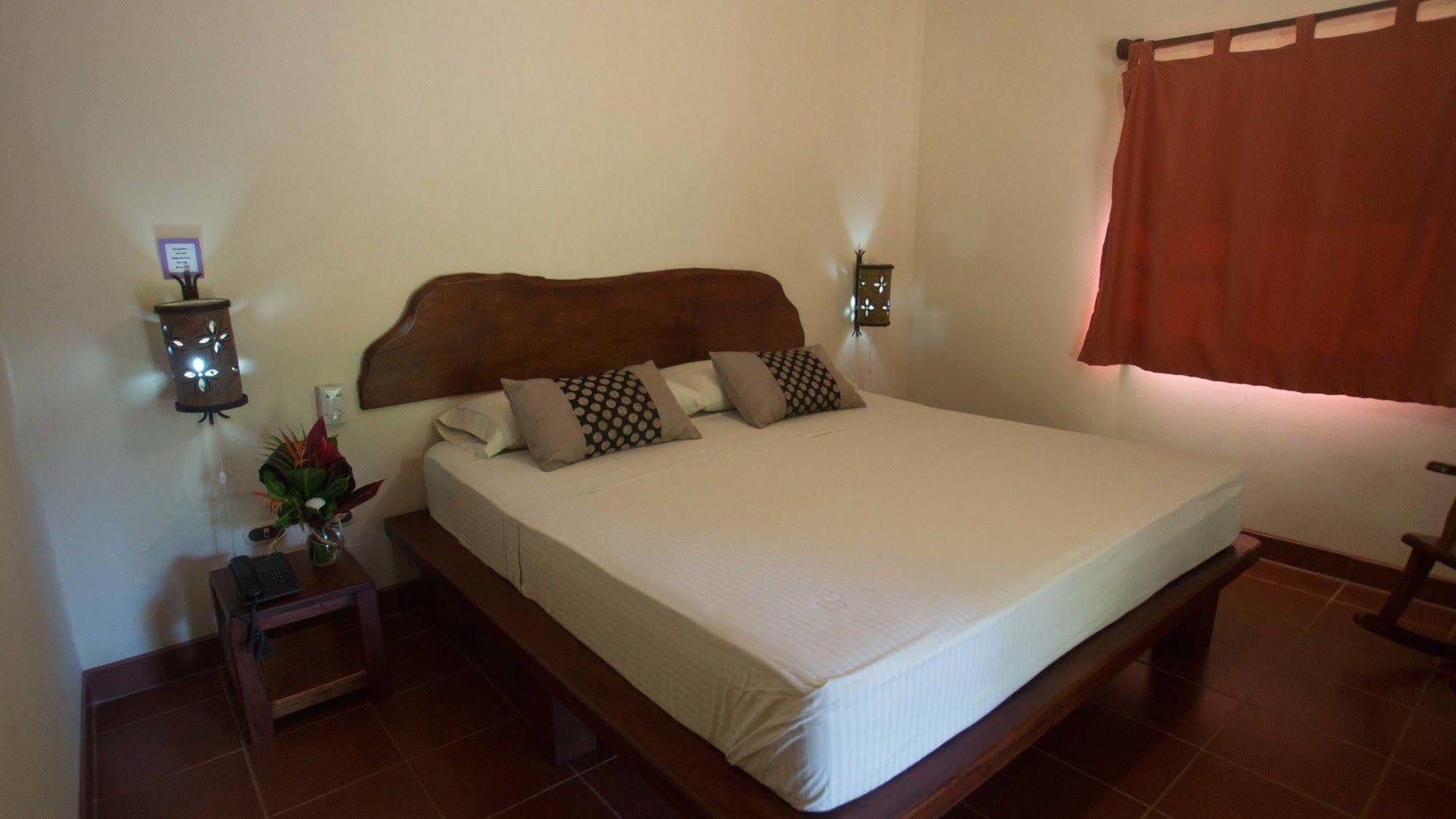 Mamma E Papa Aparthotel Ojochal Bagian luar foto